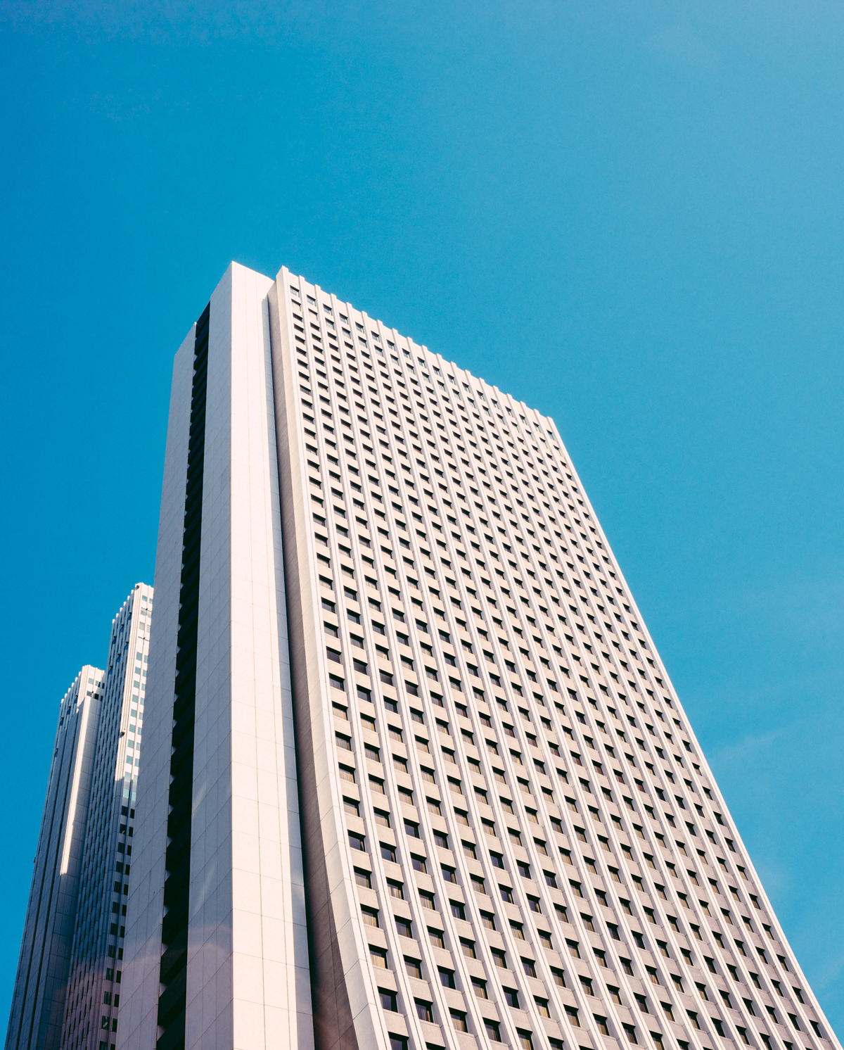 Office | A7R & Carl Zeiss Distagon 28mm F2.8 | 1/640s ISO100 28mm